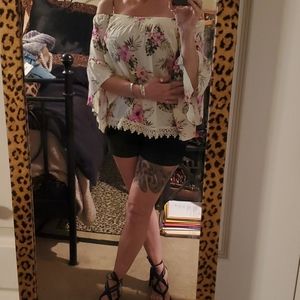 FOREVER 21 Cold Shoulder Flowy Flora Top Sz Small
